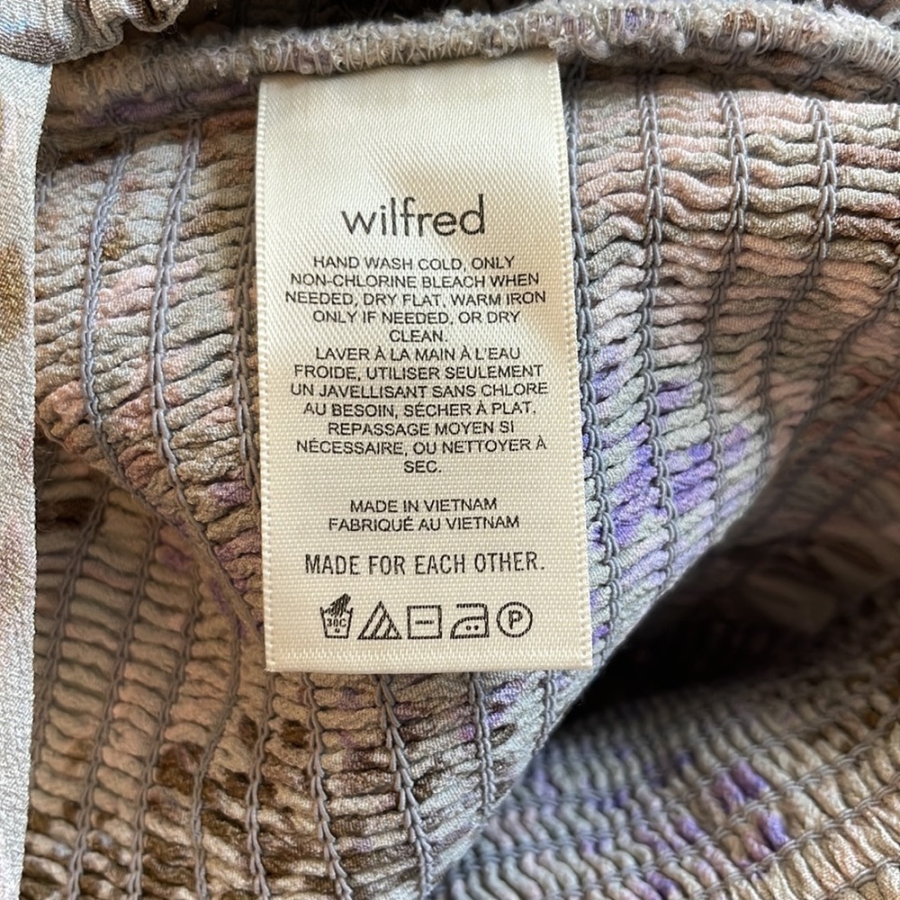 Aritzia Wilfred Smocked Crop Tank - Picture 6 of 8